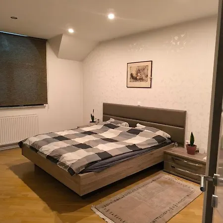 Penthouse Ljubljana ヴィラ Šentvid